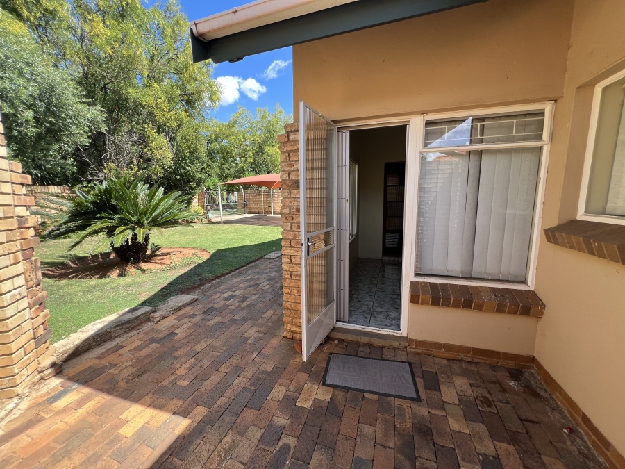 3 Bedroom Property for Sale in Adamayview North West